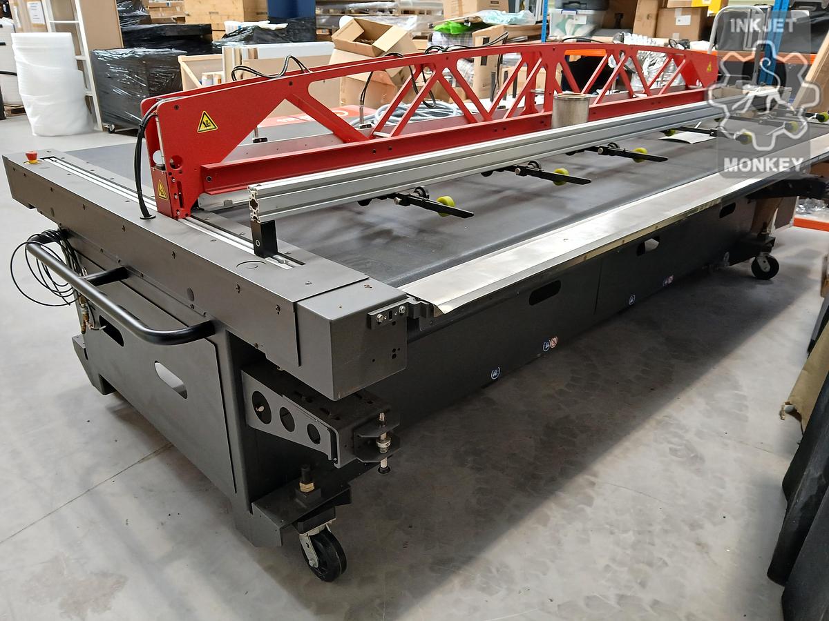 Used EFI VUTEk HS125 Feeder Table