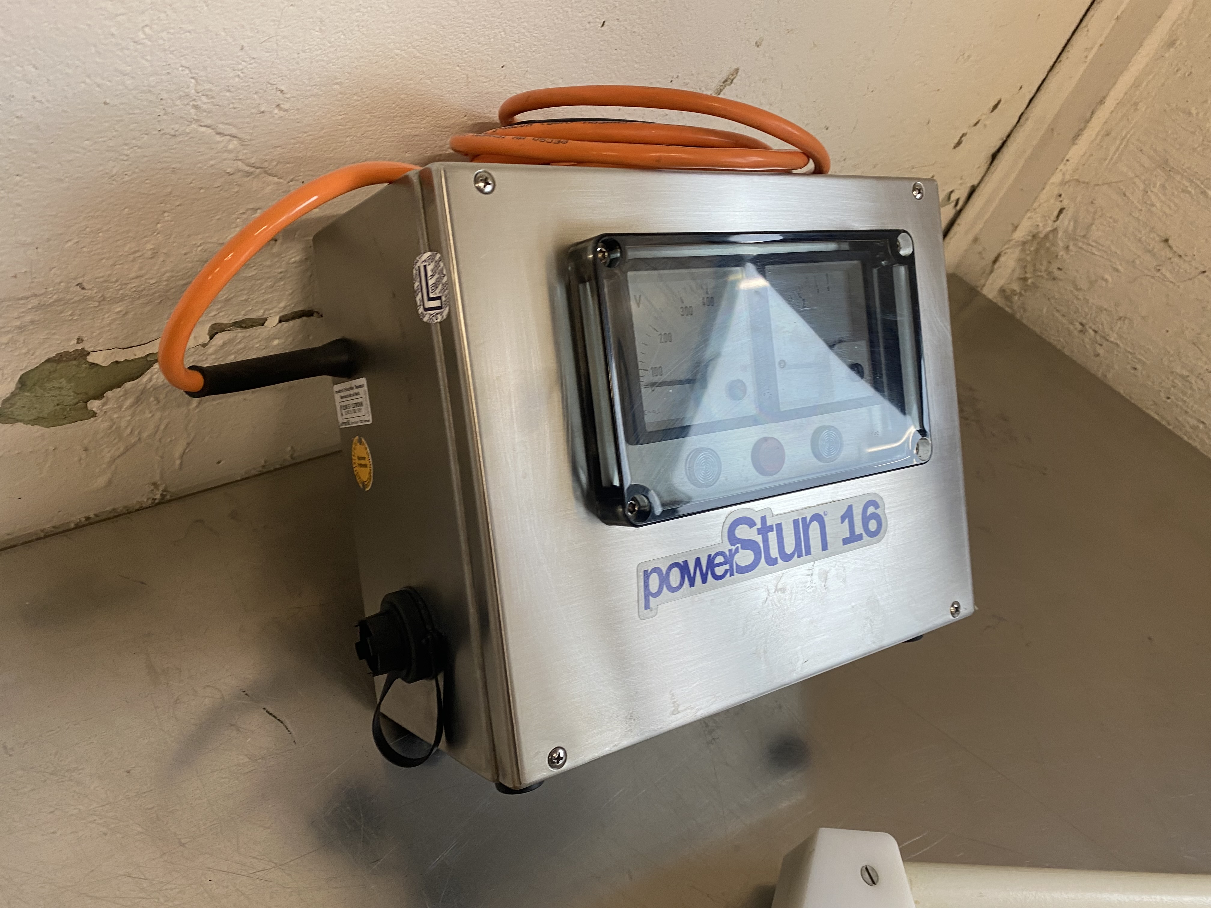 Begagnad Lutronik Powerstun 16 med registering