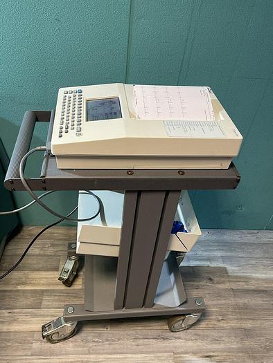 Used Spacelabs Burdick Eclipse 850 EKG Gerät auf Trolley mit EKG Kabel