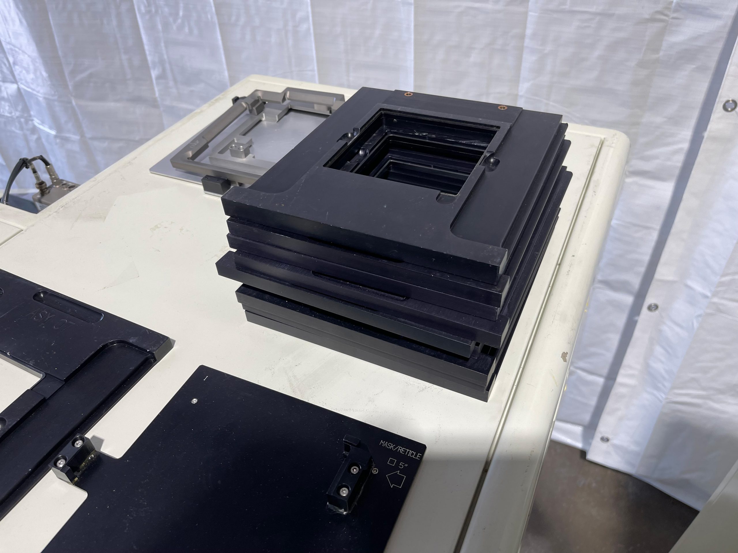 Used Horiba PD 2000 Reticle / Mask Particle Detection System