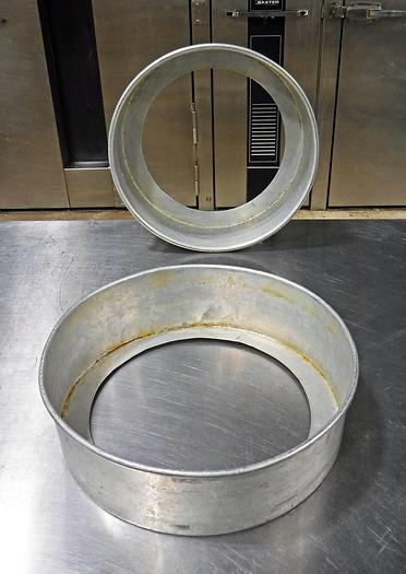 Used USED CAKE PANS-HUGE VARIETY!