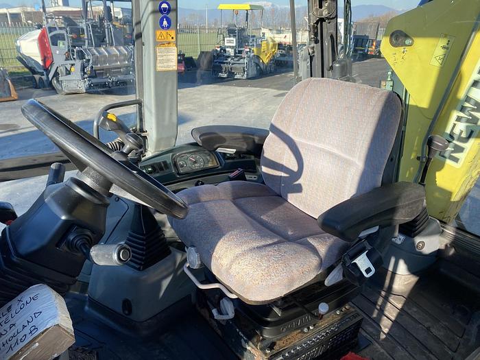 Usato 2006 NEW HOLLAND LB110 B 4PT
