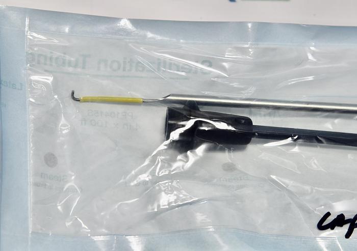 Used Stryker Electrosurgical Probe L-tip, 250-070-443 w/ Outer Sheath, 250-070-460