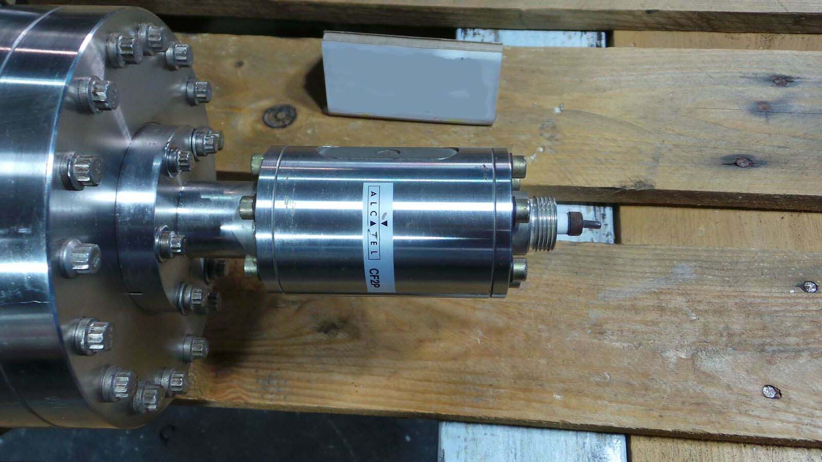 Used MDC-MFG Inc MDC-MFG MDC-MFG Inc, 5 Way Flange / With Alcatel CF2P High Cacuum Cold Cathode /