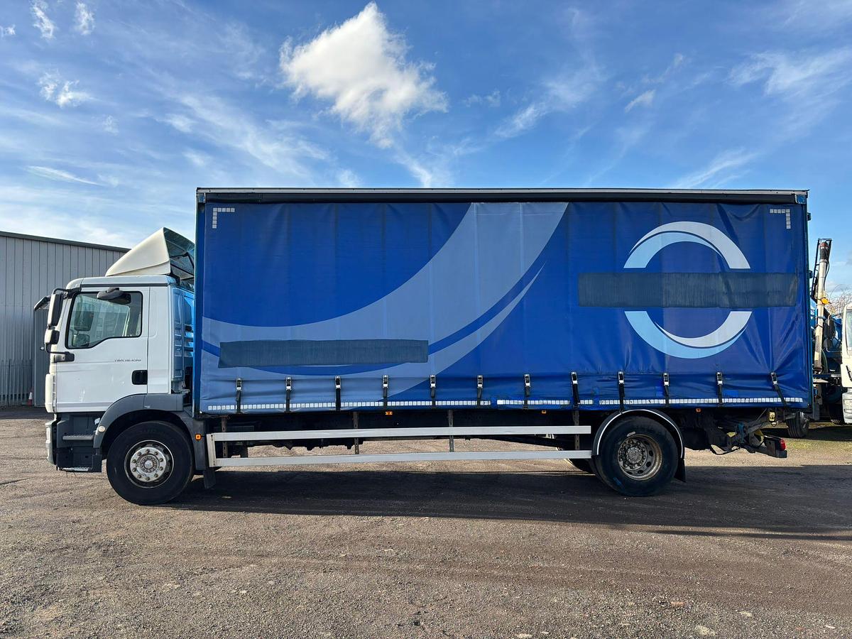 Used V 643 - 2012 MAN TGM 18 250 (4X2) CURTAIN SIDER