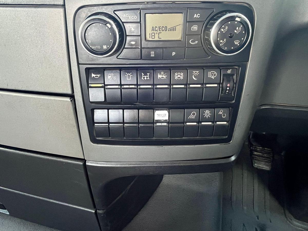 Used V 939 - 2012 MAN TGX 26 540 (6X4) TRACTOR UNIT - 150T