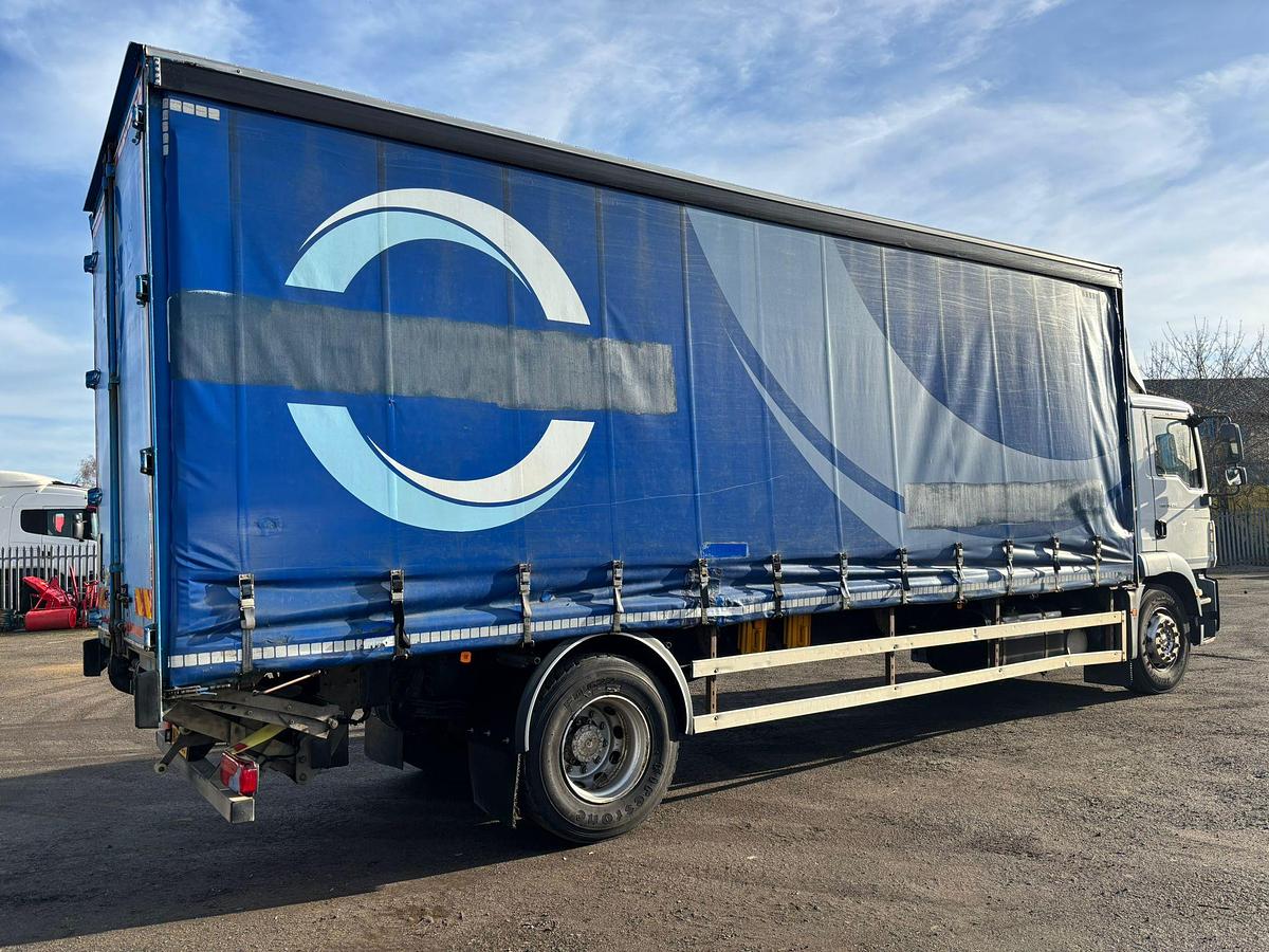Used V 643 - 2012 MAN TGM 18 250 (4X2) CURTAIN SIDER