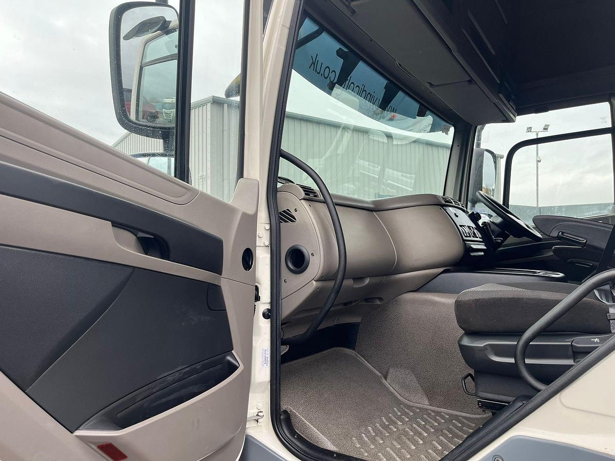 Used V 643 - 2012 DAF CF65.250 Box Truck