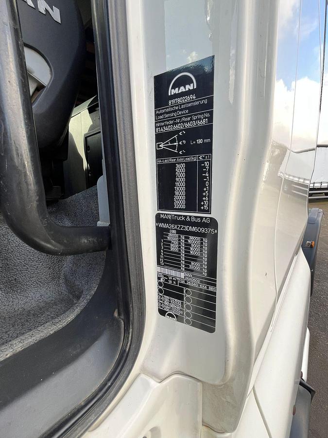 Used V 939 - 2012 MAN TGX 26 540 (6X4) TRACTOR UNIT - 150T