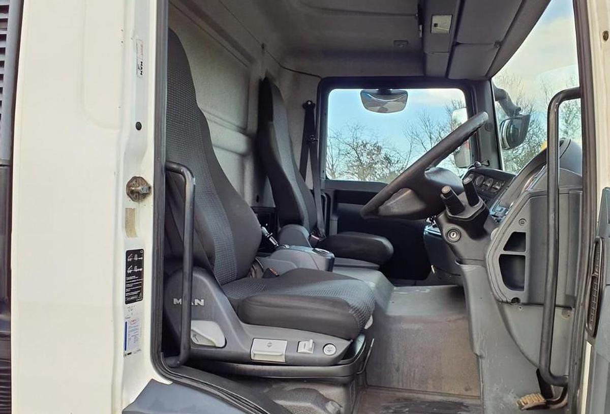 Used V 643 - 2012 MAN TGM 18 250 (4X2) CURTAIN SIDER
