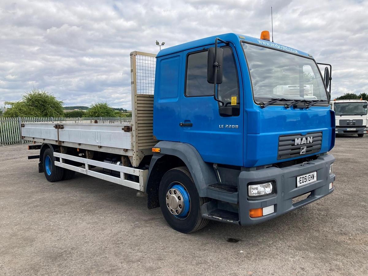 Used MAN LE220