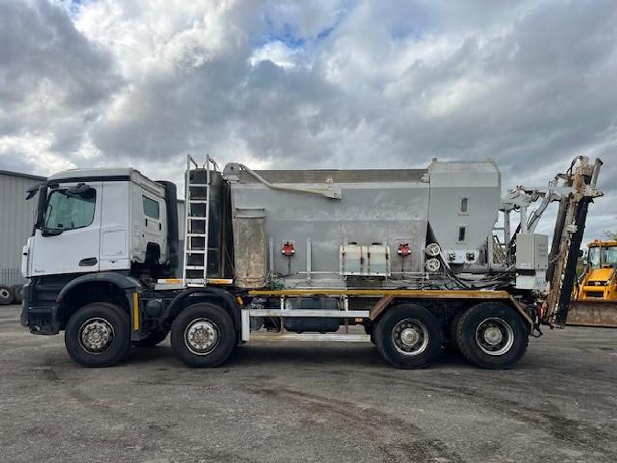 Used MERCEDES BENZ AROCS 3541 (8X4) VOLUMETRIC MIXER 