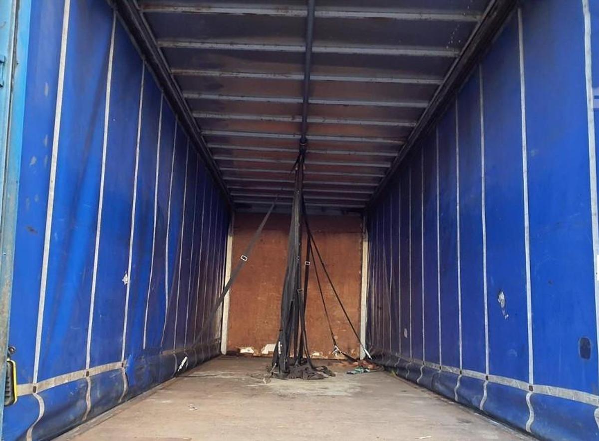 Used V 643 - 2012 MAN TGM 18 250 (4X2) CURTAIN SIDER