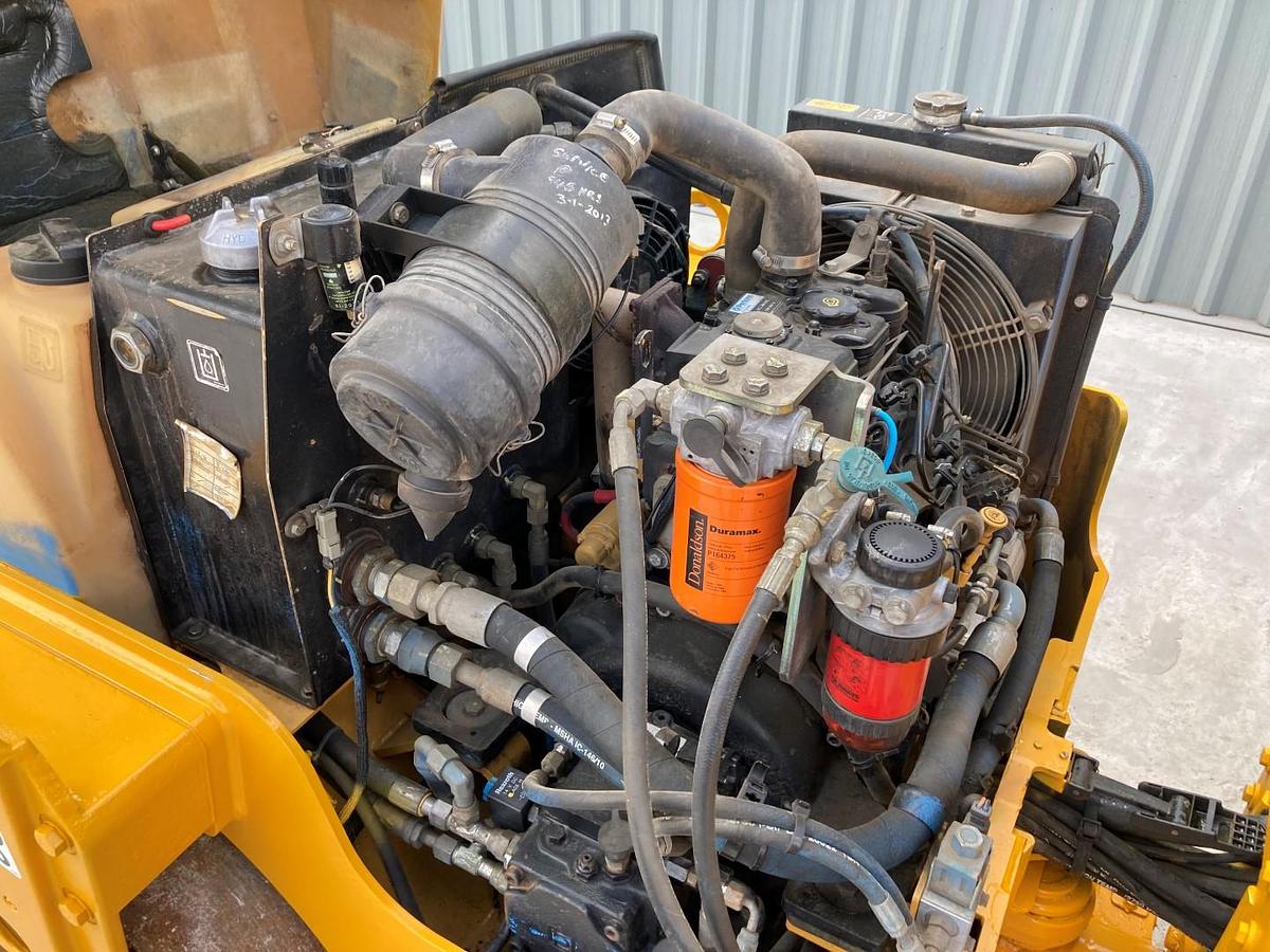 Used CAT CB24 - V 554