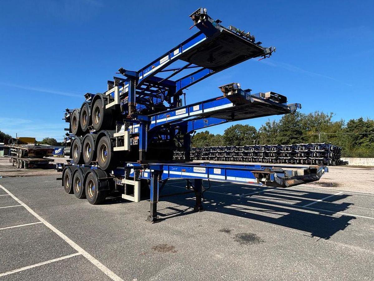 Used V 939 - 2014 DENNISON TRAILERS