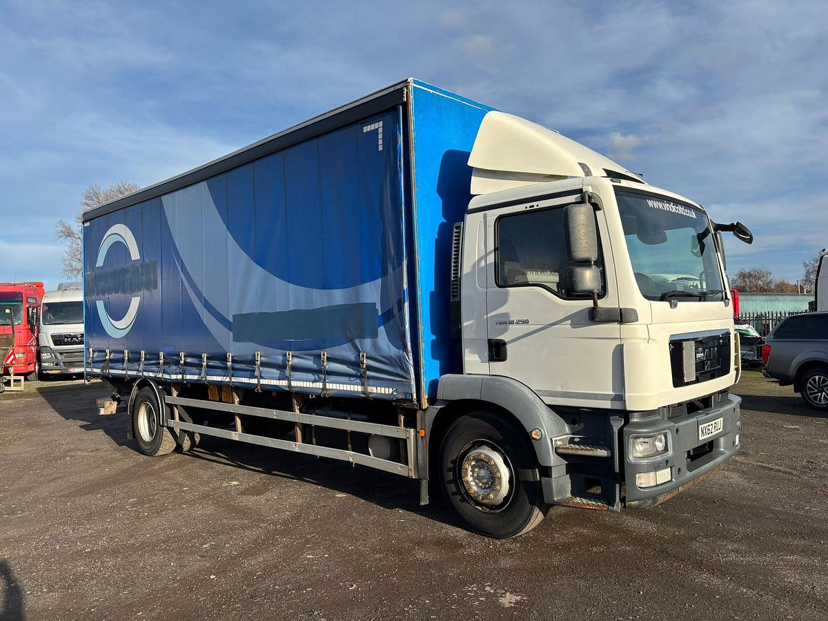 Used V 643 - 2012 MAN TGM 18 250 (4X2) CURTAIN SIDER