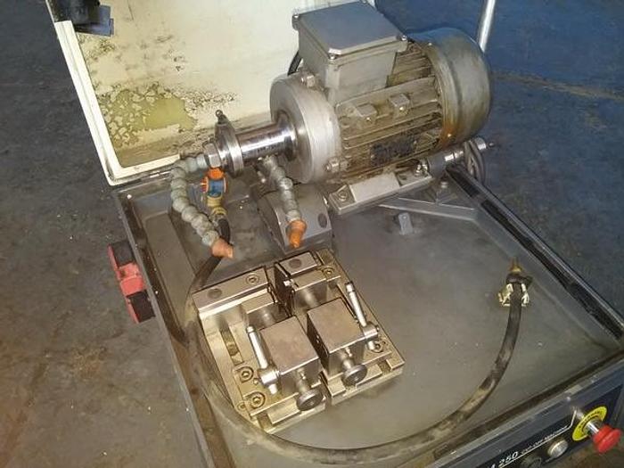 Used Metkon metallographic abrasive saw
