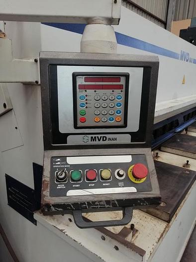 Used Used MVD CNC hydraulic guillotine