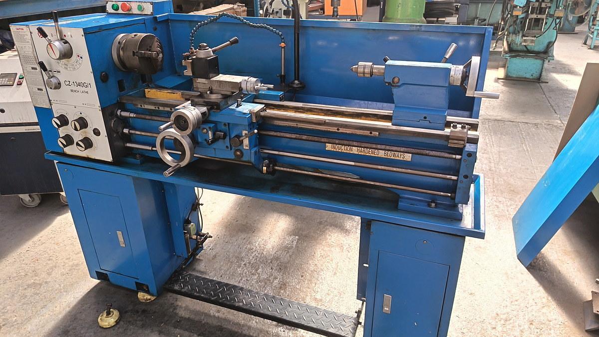 Used Mac-Afric centre lathe, 220V