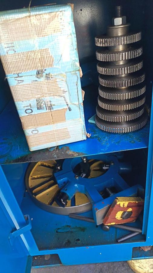 Used Mac-Afric centre lathe, 220V