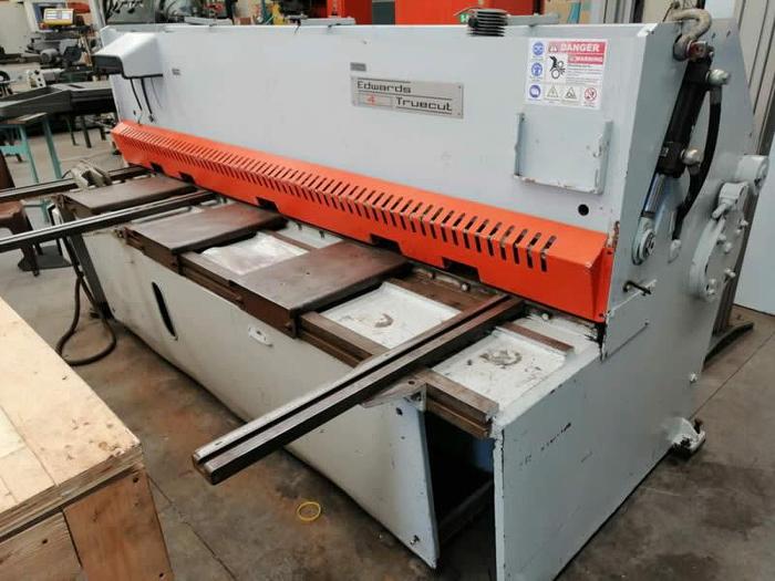 Used Used Edwards hydruilic guillotine