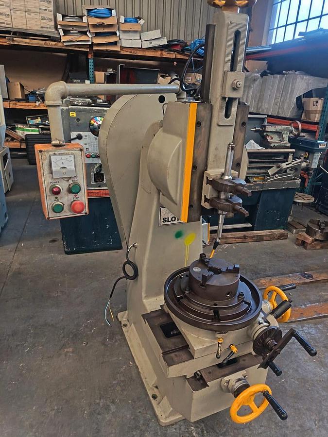 Used Tarngs Slotting machine TS-200K