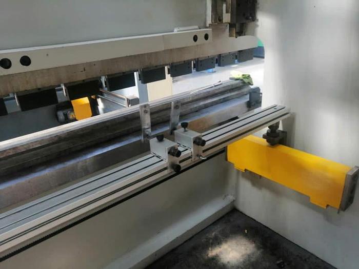 Used Used Crown hydraulic press brake