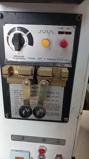 Used Standard vertical bandsaw - 220V