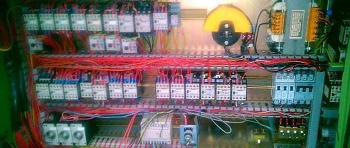 Usado ALIMENTADOR AUTOMÁTICO DE BARRAS