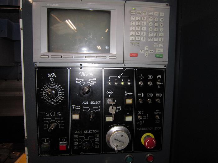 Used BRUGT VERTIKALT BEARBEJDNINGSCENTER FABRIKAT LEADWELL, MODEL V-25