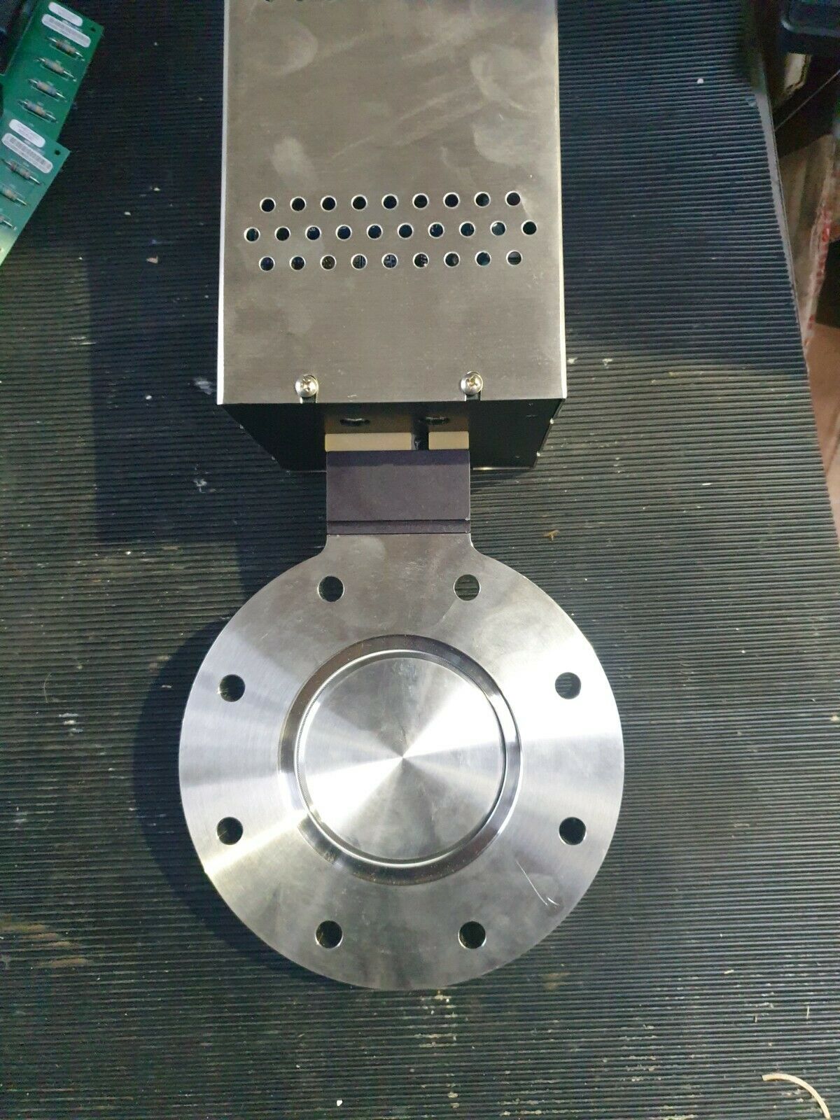 Used Mks instruments T3BIB-30925 High-Speed Exhaust Throttle Valves (rbd2.1b1)