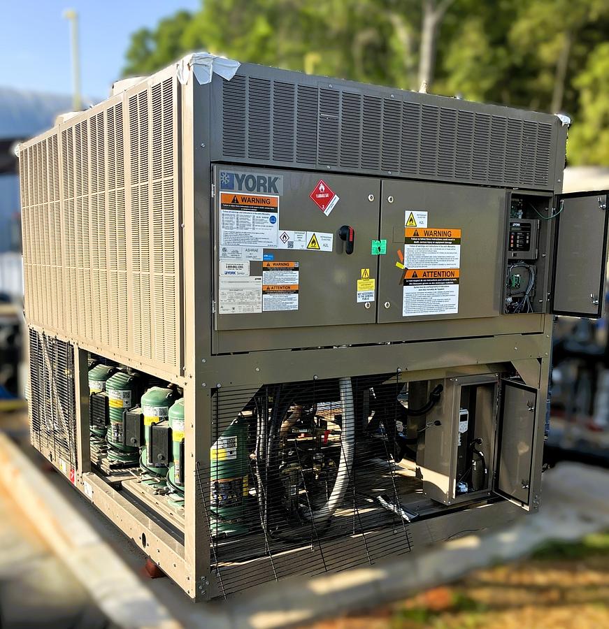New 2025 YORK 80 ton Coated Coils Air Cooled Chiller YLAA-0080SJ17PC R-454b 208V In-Stock