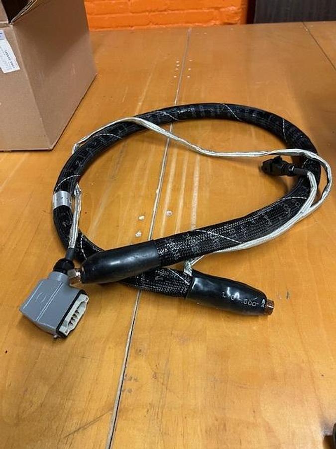 Used Nordson Versablue VT Adhesive Melter Moldman Meltman