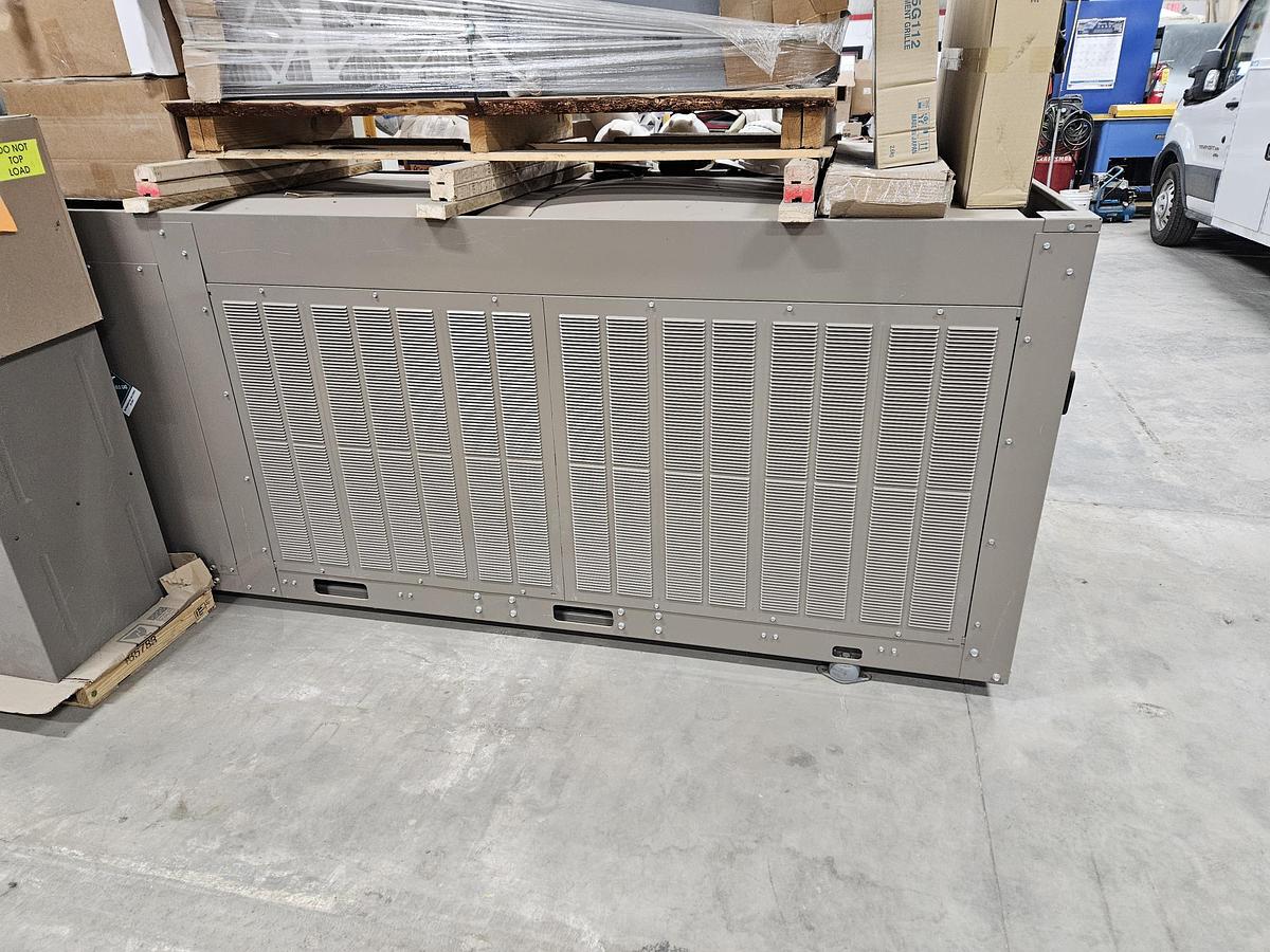 Used 2022 York JCI YCAL-0022 20 ton Air Cooled Chiller – 208 volt – r410a, pre-owned