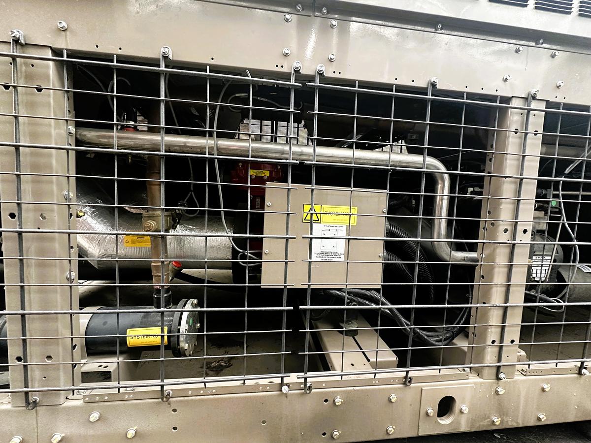 Used 2024 York / Johnson Controls YVAA-0183 Screw Chiller – VERY LOW HOURS