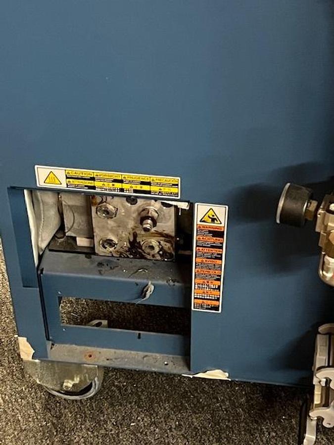 Used Nordson Versablue VT Adhesive Melter Moldman Meltman