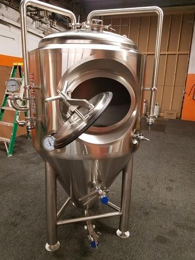 NEW, Lot of (13)!, 2, 3.5, 5, 7, and 10 bbl Stainless Insulated & Jacketerd Fermenter Untianks