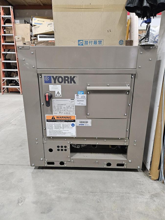 Used 2022 York JCI YCAL-0022 20 ton Air Cooled Chiller – 208 volt – r410a, pre-owned