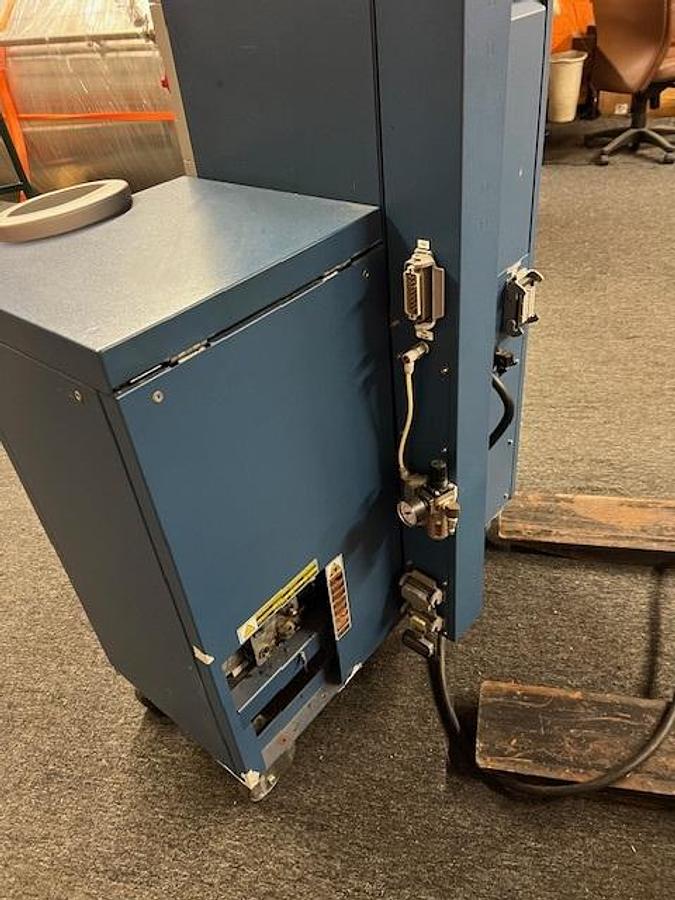 Used Nordson Versablue VT Adhesive Melter Moldman Meltman