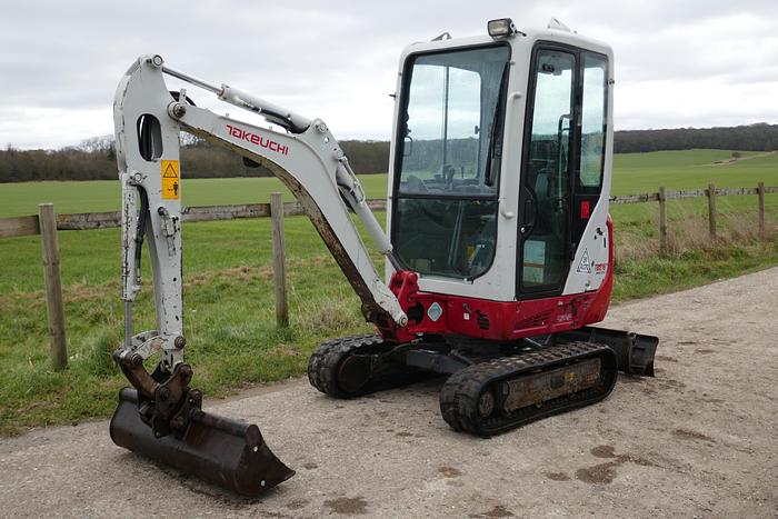 Used 2016 TAKEUCHI TB216