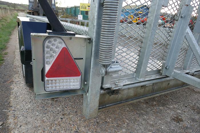 Used INDESPENSION V21