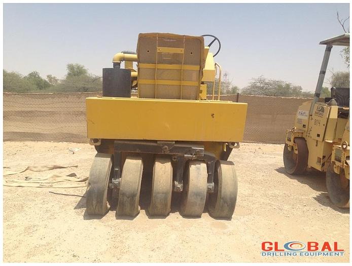 Used Item 0801 : 1978 Bros Pneumatic 9-Tire SP-3000 Roller