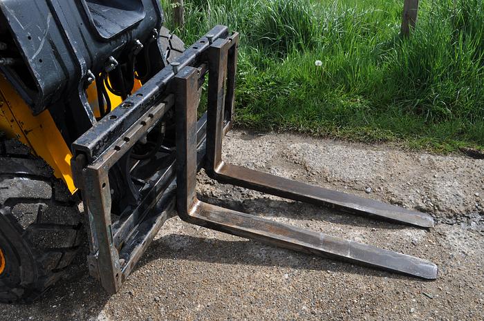 Used 2004 JCB TLT30D