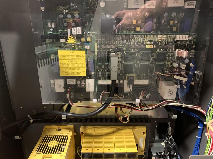 Used FANUC M16iB/20 6 AXIS CNC ROBOT WITH FANUC RJ3IB CONTROLLER