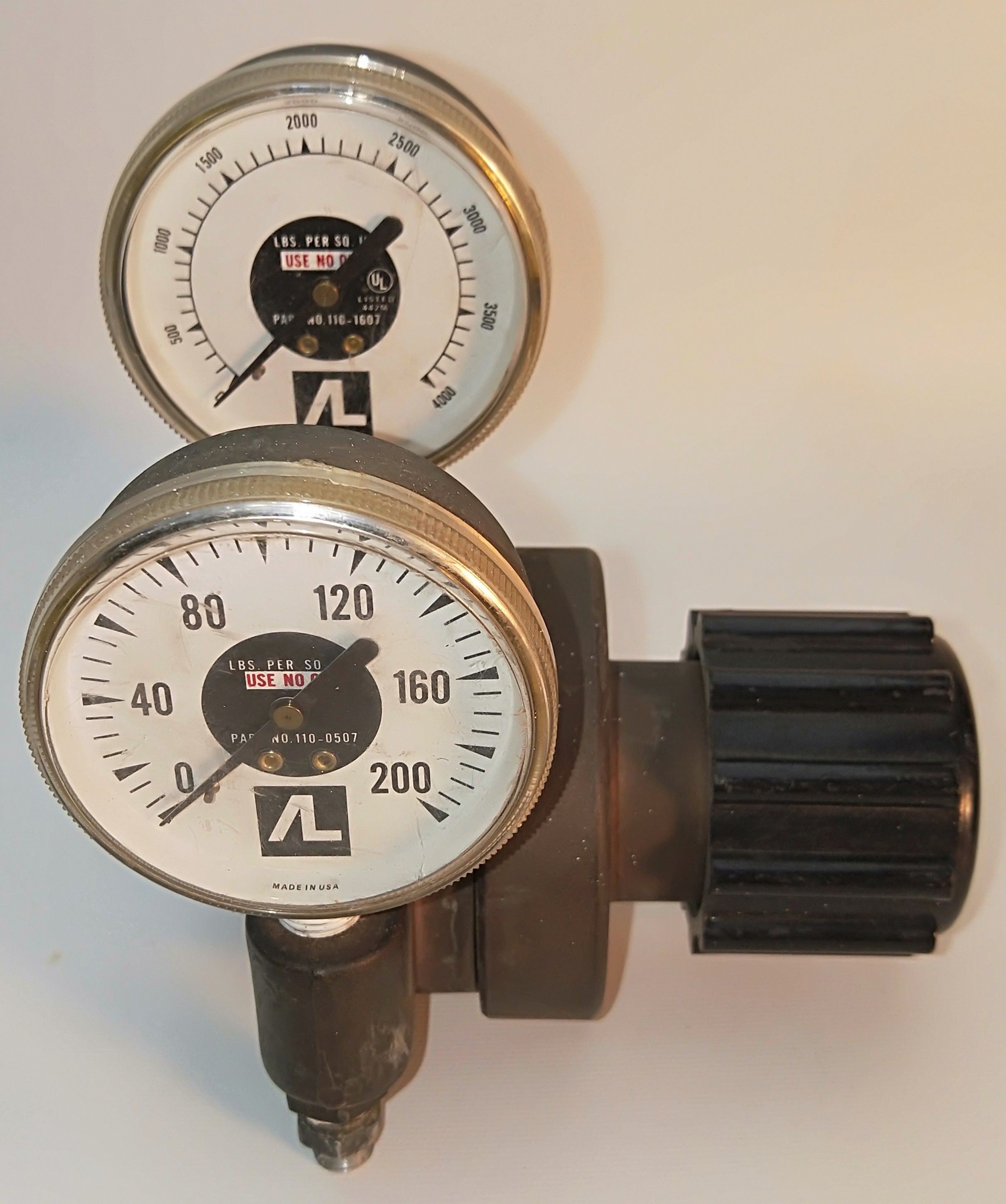 Used Air Liquide Nitrogen Brass Regulator CGA 350 for Sale at