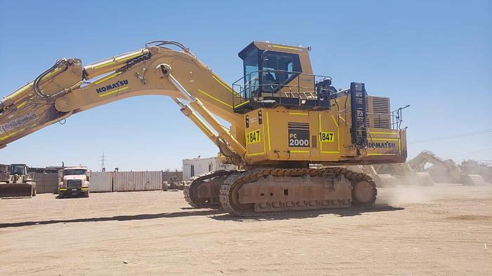 Usado KOMATSU PC2000