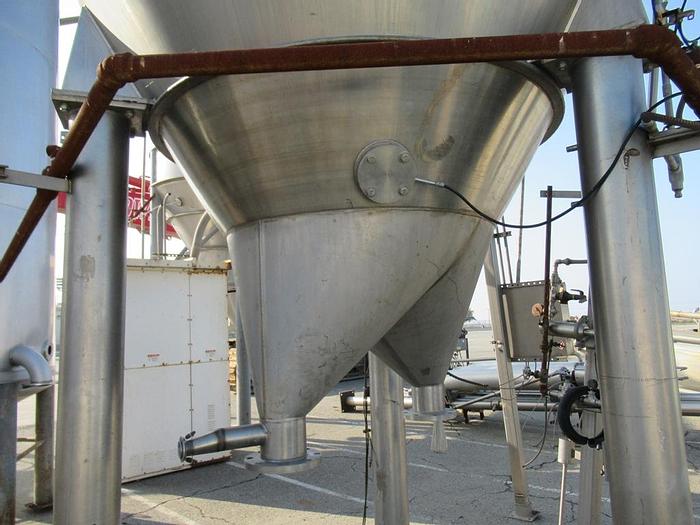 Used Silo, 600 CF, S/st, 8' x 11', Cone Btm, 72.5 PSI, #L742244