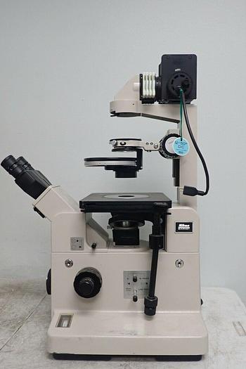 Used Nikon Diaphot Inverted Microscope with 4 Objectives HMC20 LWD 0.4NA 160/0-2