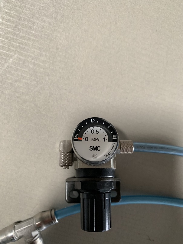 Used SMC Pressure Regulator AR1000-M5