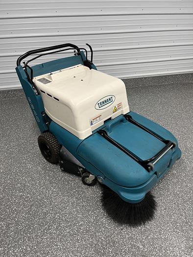 Tennant 3640 Walk-Behind Sweeper
